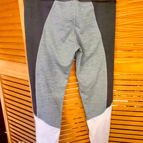 Like New!   Super cute multi colored exercise tights. - Picture 3 of 3